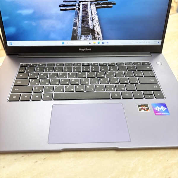 Ноутбук HONOR matebook d15 Boh-WAQ9HNR 15,6"/ AMD Ryzen 5 3500U/ 8 Гб/ 128 Гб/