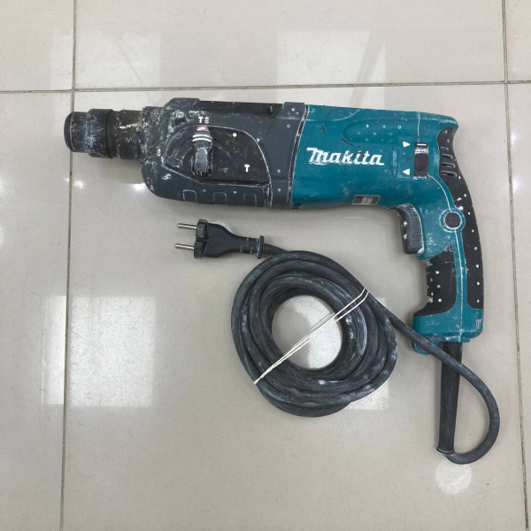 Перфоратор MAKITA HR2470