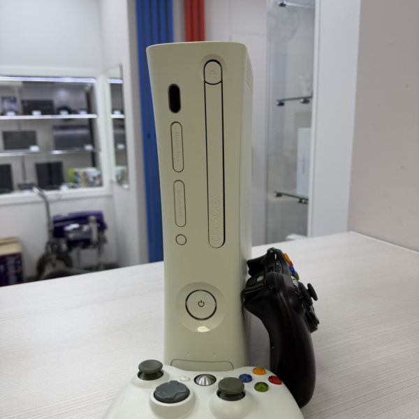 Игровая приставка XBOX 360