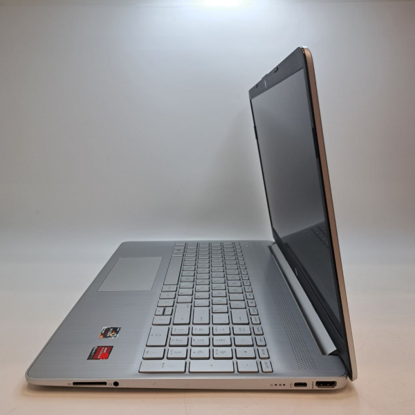 Ноутбук HP  15s-eq1337ur 15,6"/ AMD Ryzen 3 4300U/ 8 Гб/ 256 Гб/