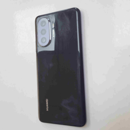 Мобильный телефон HUAWEI nova Y70 4/64 гб