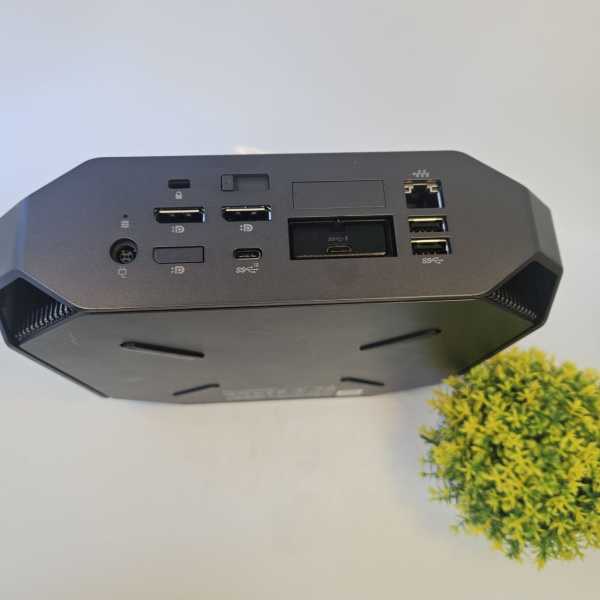 Рабочая станция HP Z2 Mini G4  Intel Core i7-8700/ 16 Гб