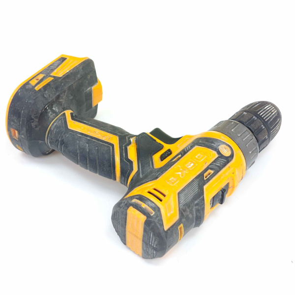 Шуруповерт DECO  banger