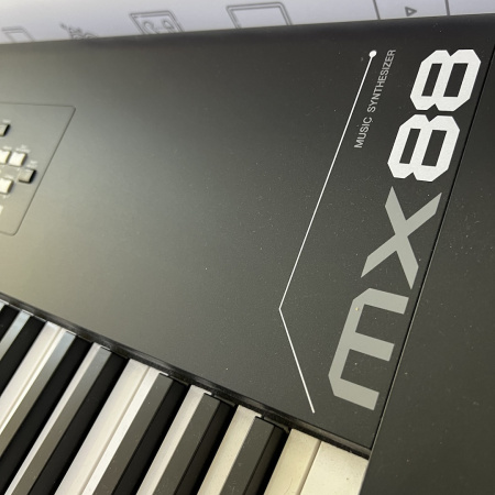 Синтезатор Yamaha MX88BK