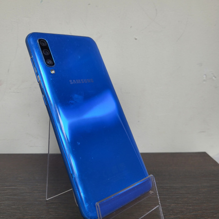 Мобильный телефон Samsung Galaxy a50 4/64 гб