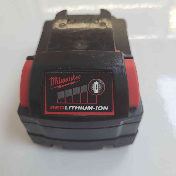Аккумулятор MILWAUKEE M18 5.0