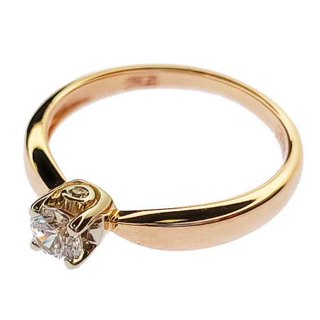 Кольцо из золота 585 пробы с фианитом