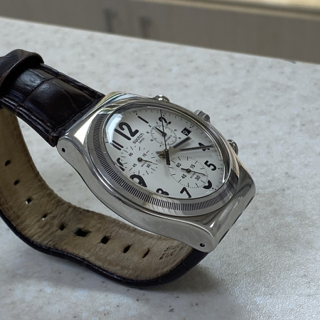 Часы SWATCH yvs 408