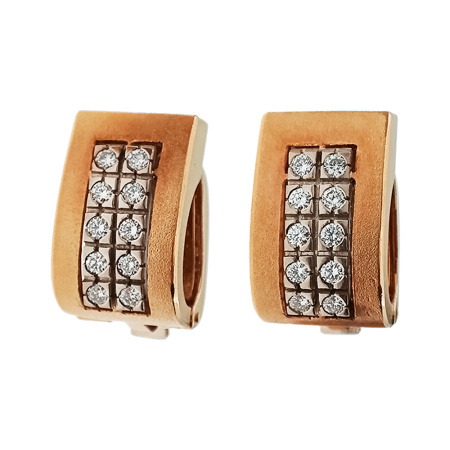 Серьги из золота 750 пробы с бриллиантами