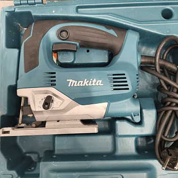 Лобзик MAKITA JV0600