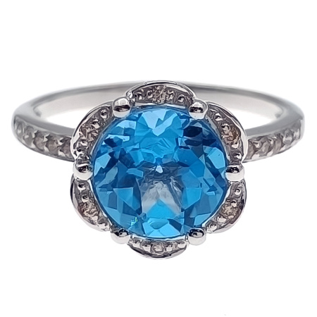 Кольцо из золота 585 пробы с бриллиантами и топазом