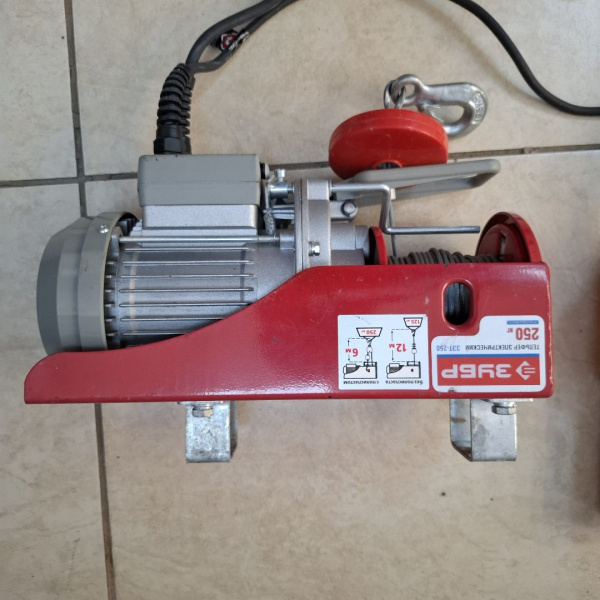 Электротельфер ЗУБР  зэт-250