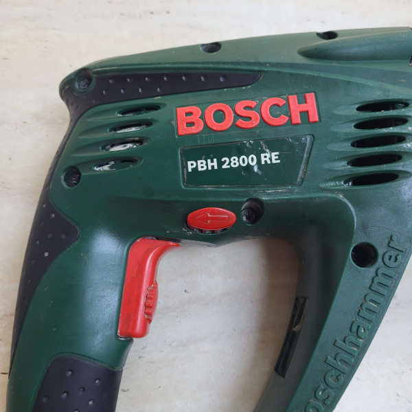 Перфоратор BOSCH pbh 2800 re