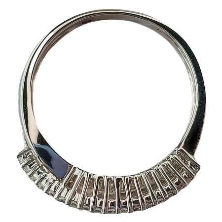 Кольцо из золота 750 пробы с бриллиантами