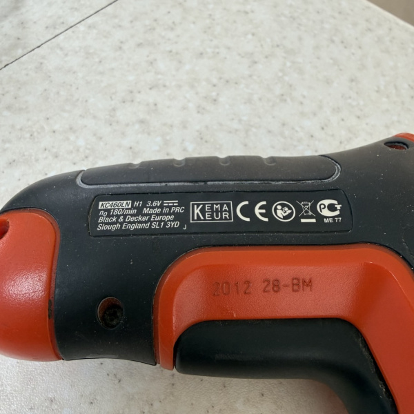 Электрическая отвертка Black+Decker KC460LN