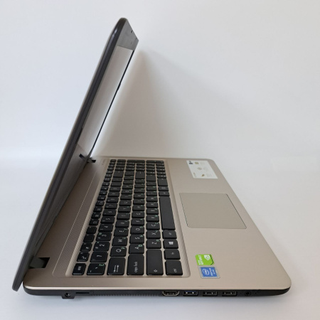 Ноутбук ASUS R540M  15,6"/ Intel Pentium Silver N5000, 1.1 ГГц/ 4 Гб/ 240 Гб/