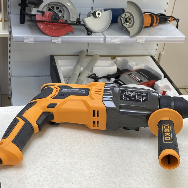 Перфоратор DEKO DKH1350W BMC 
