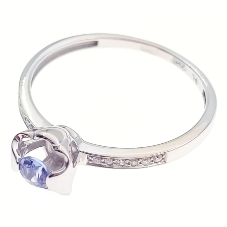 Кольцо из золота 585 пробы с танзанитом и бриллиантами