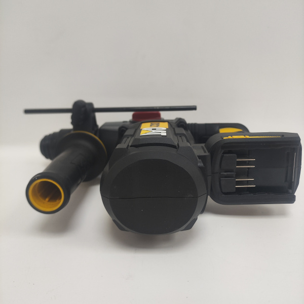 Перфоратор CAT  dx21 18v