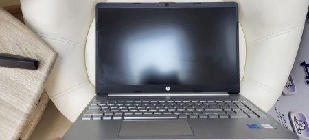 Ноутбук HP 15s-fq2114ur (607R0EA) 15,6"/ i5-1135g7/ 8 гб/ 512 гб