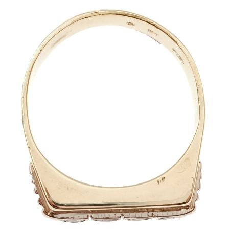 Кольцо-печатка  из золота 750 пробы с бриллиантами