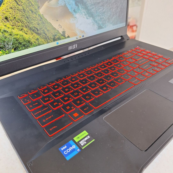 Ноутбук MSI KATANA 17 B12UCR-821XRU-BB51245H16GXXDXX 17,3"/ Intel Core i7-12650H/ 16 Гб/ 512 Гб/