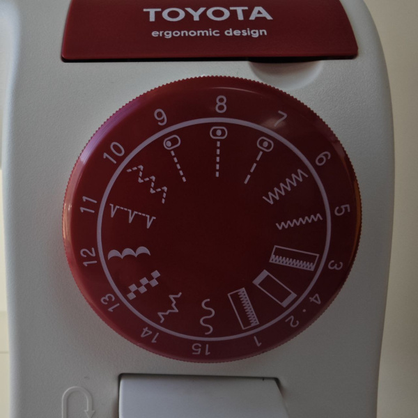 Швейная машина TOYOTA  spa 15r