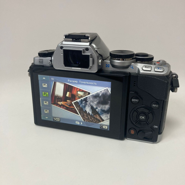 Фотоаппарат OLYMPUS om-d