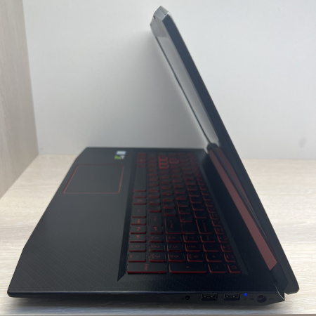 Ноутбук Acer Nitro 5 AN515-52-77E3 15,6"/ Intel Core i7-8750H/ 8 гб/ SSD 256 гб/ Nvidia Geforce GTX 1050 ti 4 гб