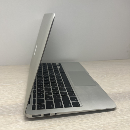 Ноутбук Apple MacBook Air (11-inch, Early 2014) 11,6"/ Intel Core i5/ 4 гб/ SSD 128 гб