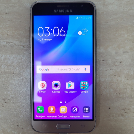 Мобильный телефон Samsung Galaxy J3 (SM-J320F) 8 ГБ