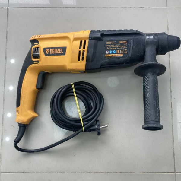 Перфоратор DENZEL 1050-26 rh