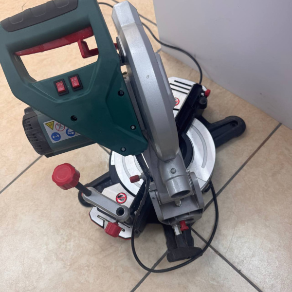 Электрическая пила METABO  ks216m lasercut