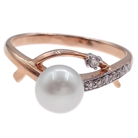 Кольцо из золота 585 пробы с бриллиантами и жемчугом