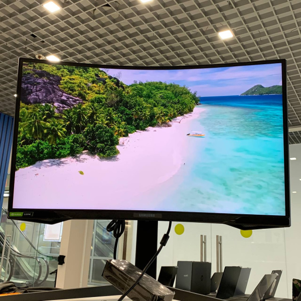 Монитор SAMSUNG 27G7 27,0" 240 гц