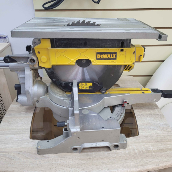 Торцовочная пила DEWALT D27111-qs 