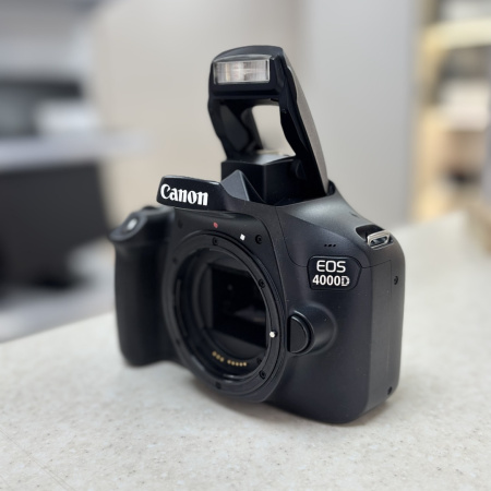 Фотоаппарат CANON  4000d