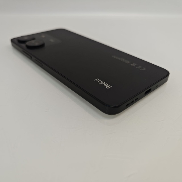 Мобильный телефон XIAOMI Redmi 13C 4/128 гб