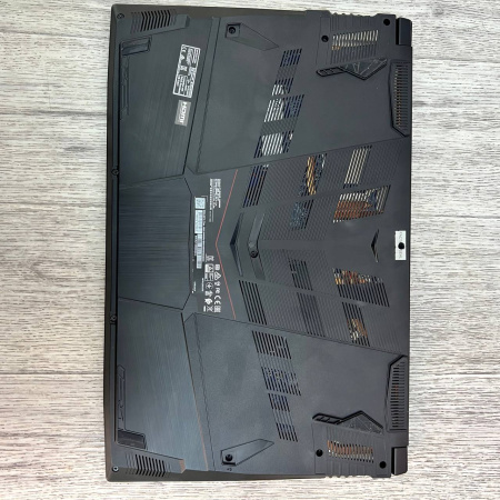 Ноутбук MSI MS-17F6 Intel Core i5-10500H/ 8 Гб/ SSD 512 Гб