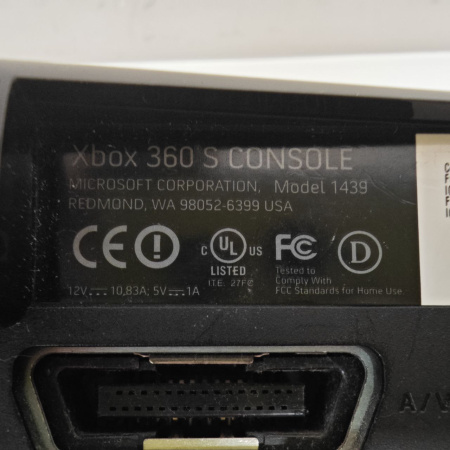 Игровая приставка XBOX 360s