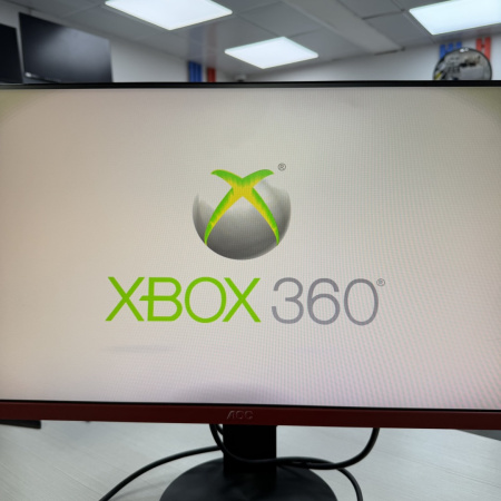 Игровая приставка XBOX 360