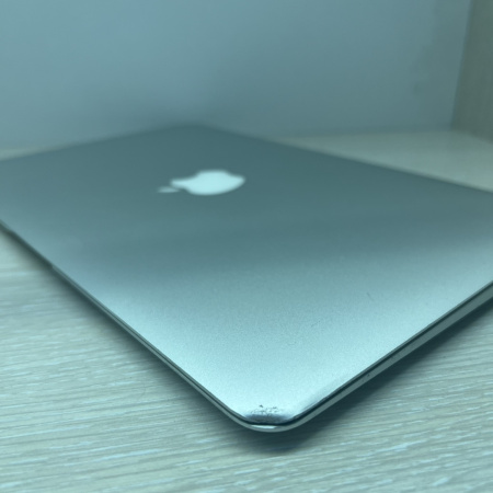 Ноутбук Apple MacBook Air (11-inch, Early 2014) 11,6"/ Intel Core i5/ 4 гб/ SSD 128 гб