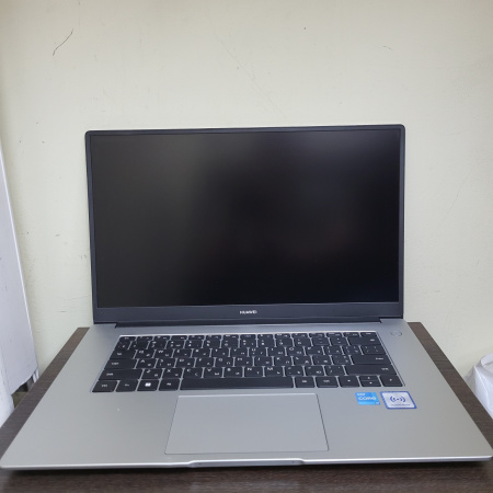 Ноутбук Huawei MateBook D 15 BOD-WDI9 15,6"/ Intel Core i3-1115g4/ 8 гб/ SSD 256 гб