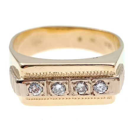 Кольцо-печатка  из золота 750 пробы с бриллиантами