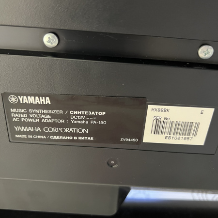 Синтезатор Yamaha MX88BK