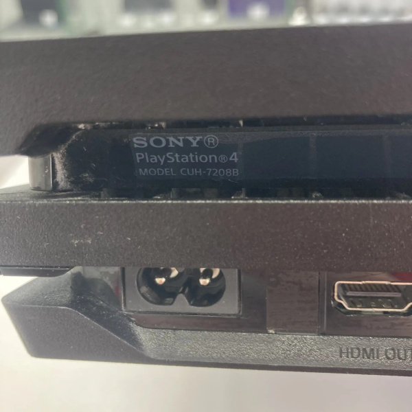 Игровая приставка SONY Playstation 4 Pro cuh-7208b