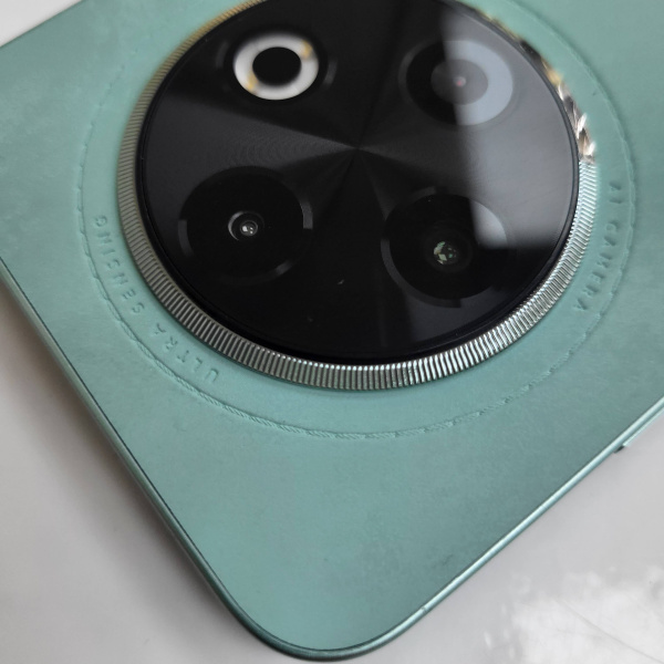 Мобильный телефон TECNO Spark 30C 4/128 гб