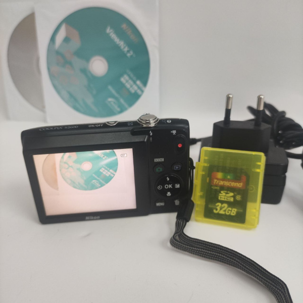 Фотоаппарат NIKON  s 2600