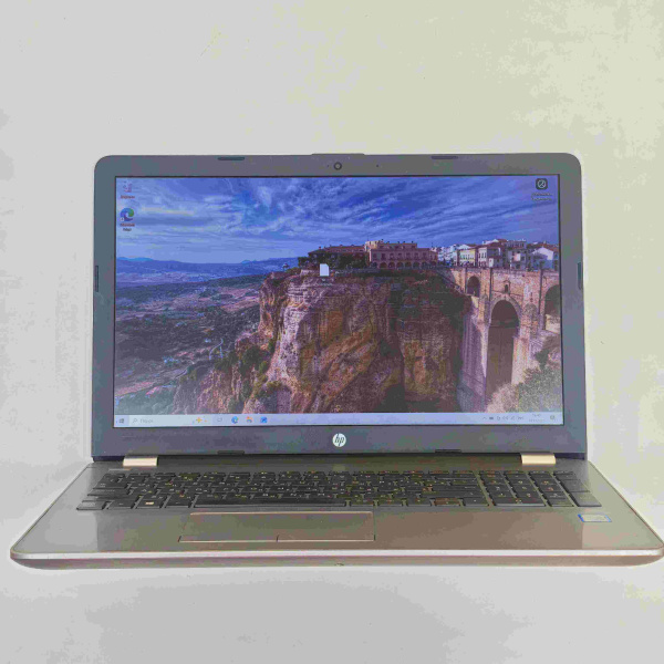 Ноутбук HP 250 G6 3168NGW 15,6"/ Intel Core i3-6006U/ 4 Гб/ 256 Гб/