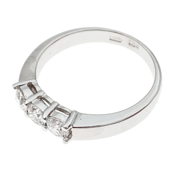 Кольцо из золота 585 пробы с бриллиантами